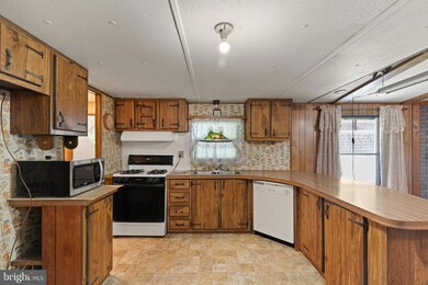 3618 Clayton Rd, Joppa, MD 21085 - photo 4