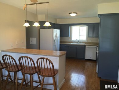 2711 Sycamore Terrace, Bettendorf, IA 52722 - photo 4