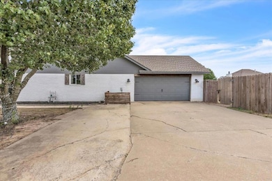 1301 Manchester, Shawnee, OK 74804 - photo 6