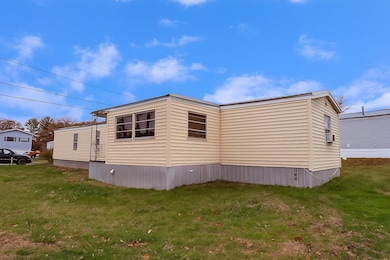 200 Sherwood Glen, Somersworth, NH 03878 - photo 2