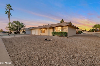 9822 W Silver Bell Dr, Sun City, AZ 85351 - photo 3