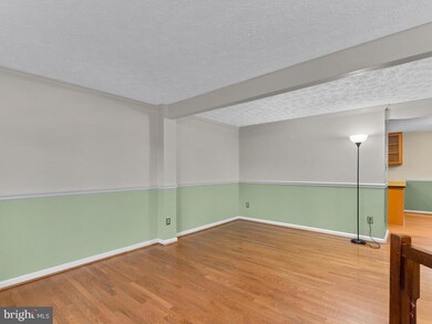 13233 Custom House Ct, Fairfax, VA 22033 - photo 3