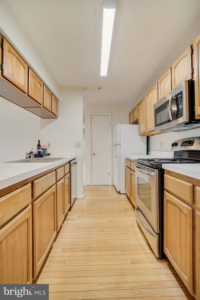 14106 Valleyfield Dr unit 86, Silver Spring, MD 20906 - photo 6