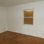806-rear%20bedroom%20south%20side%20of%2