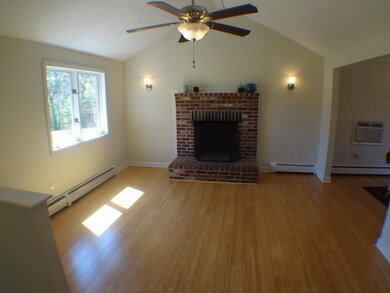 9 Woodside Dr, Londonderry, NH 03053 - photo 6