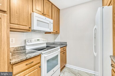 13659 Orchard Dr unit 3659, Clifton, VA 20124 - photo 7