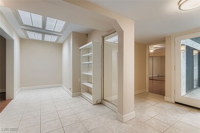 2543 Laconia Ave, Las Vegas, NV 89121 - photo 5