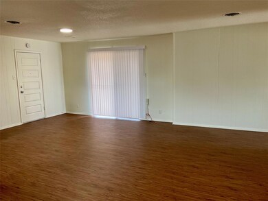 1028 Black St, Hurst, TX 76053 - photo 5