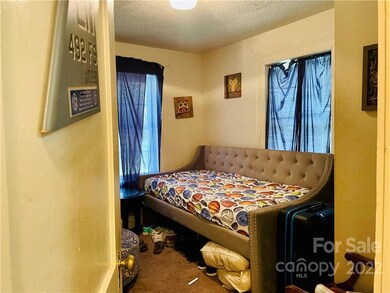 635 Woods Dr, Statesville, NC 28677 - photo 7