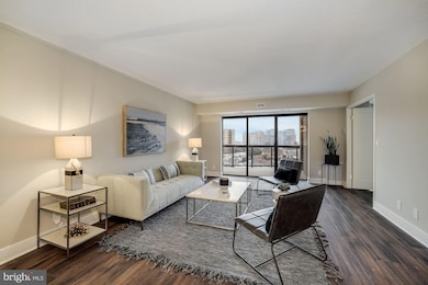 The Rotonda unit 603, McLean, VA 22102 - photo 5