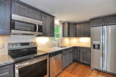 25 Laurel Ln, Bellingham, MA 02019 - photo 5