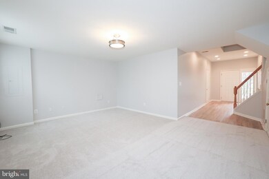 46789 Keswick Square, Sterling, VA 20165 - photo 3