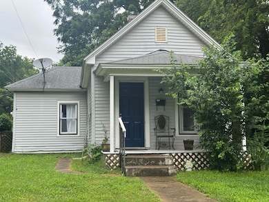 1221 E Scott St, Springfield, MO 65802 - photo 2