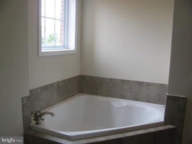 24678 Rosebay Terrace unit 81, Aldie, VA 20105 - photo 2