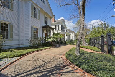 60 x 120 lot, large front yard.