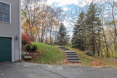 11 Queens Way, MerriMacK, NH 03054 - photo 6