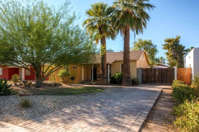 1314 E Hubbell St Phoenix AZ-large-003-E