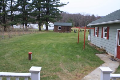 129 Alger St, Adams, MA 01220 - photo 5