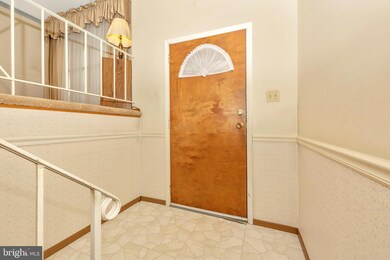 295 Pinoak Dr, Frederick, MD 21701 - photo 5