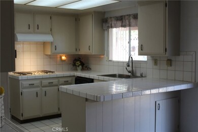 13800 Woodbine Dr, Victorville, CA 92395 - photo 7