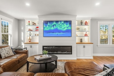 10 Mockingbird Hill, Bridgewater, MA 02324 - photo 2