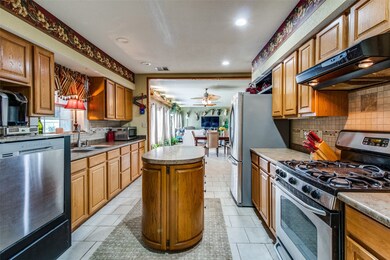 147 County Road 171, Gainesville, TX 76240 - photo 4