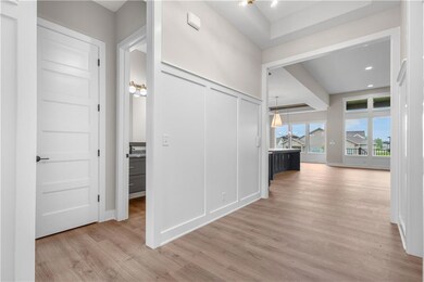 1613 SW Arbor Park Dr, Lee's Summit, MO 64082 - photo 5