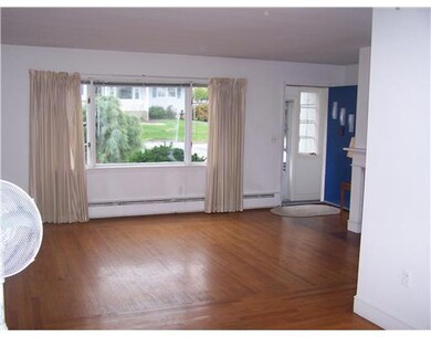 467 Wolcott Ave, Middletown, RI 02842 - photo 4