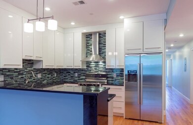 88 Browne St unit 3, Brookline, MA 02446 - photo 2