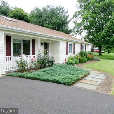 4282 Grapewood Dr, Warrenton, VA 20187 - photo 2