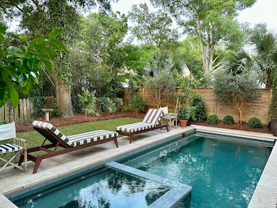 647 Adluh St, Mount Pleasant, SC 29464 - photo 2