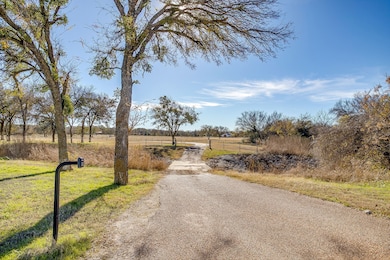 1512 E Henderson St, Cleburne, TX 76031 - photo 4
