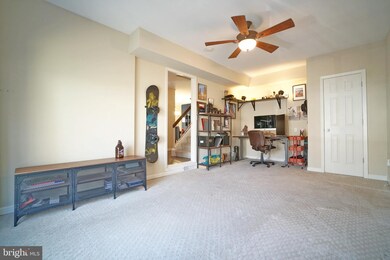 20608 Neerwinder St, Germantown, MD 20874 - photo 6