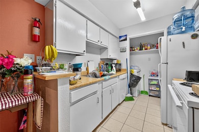 8801 Hammerly Blvd unit 1211, Houston, TX 77080 - photo 6