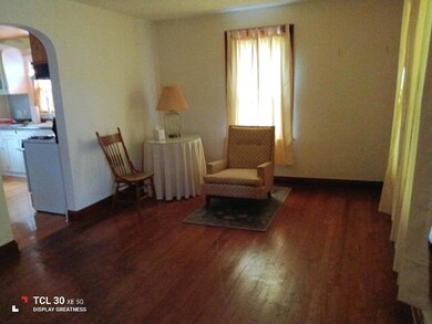 21 Baldwin Ave, Waukegan, IL 60085 - photo 5