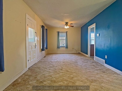 304 W Ash St, Sutton, NE 68979 - photo 4