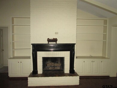 315 315 Amberwood, Tyler, TX 75701 - photo 7