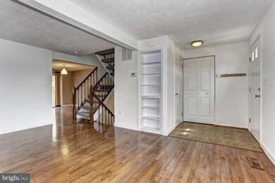 32 Hunt Cup Cir, Owings Mills, MD 21117 - photo 2