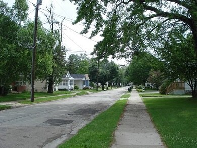 837 Woodland Ave, Oshkosh, WI 54901 - photo 5