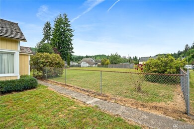 1004 Water St, Raymond, WA 98577 - photo 3