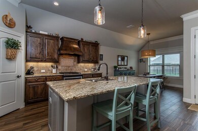 319 Oar Wood Dr, Granbury, TX 76049 - photo 6