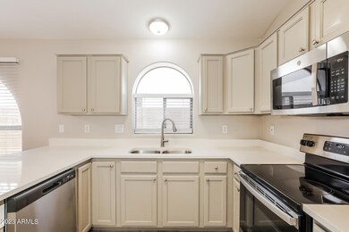 005-photo-kitchen-12899490