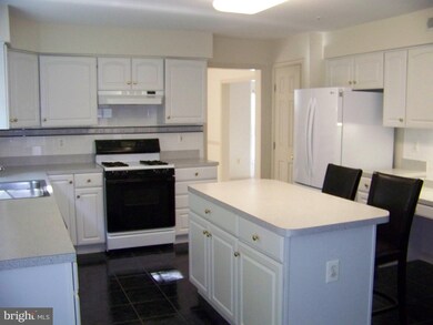 6508 Wood Pointe Dr, Glenn Dale, MD 20769 - photo 7