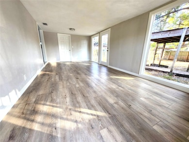 803 W Sitka St, Tampa, FL 33604 - photo 2