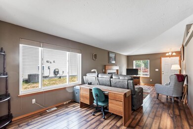 733 E Tara Lee Ave, Medical Lake, WA 99022 - photo 6