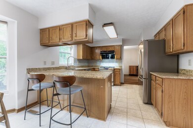 362 Emory St, Columbus, OH 43230 - photo 2