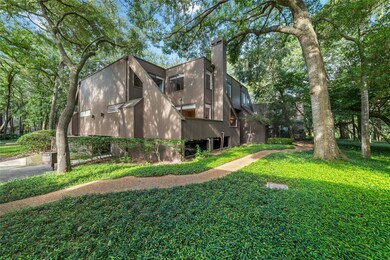 257 Litchfield Ln, Houston, TX 77024 - photo 2