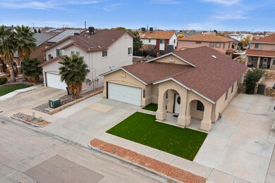 13731 Paseo Las Nubes Dr, El Paso, TX 79928 - photo 2