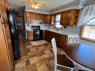 201 Ohio St, Millinocket, ME 04462 - photo 4