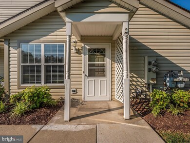 2028 Rudy Serra Dr unit C, Sykesville, MD 21784 - photo 2